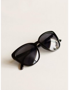Cat Eye Flat Lens Sunglasses With Case